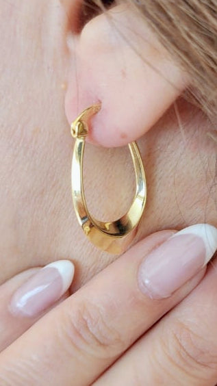 18 Ct. Gold Earring اقراط ذهب 18 قيراط