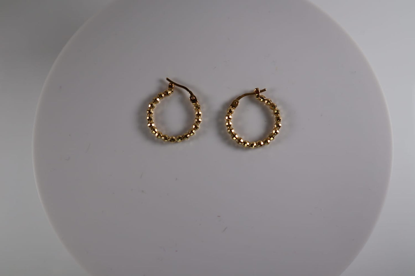 18 ct. Gold Earring Hoops اقراط ذهب 18 قيراط
